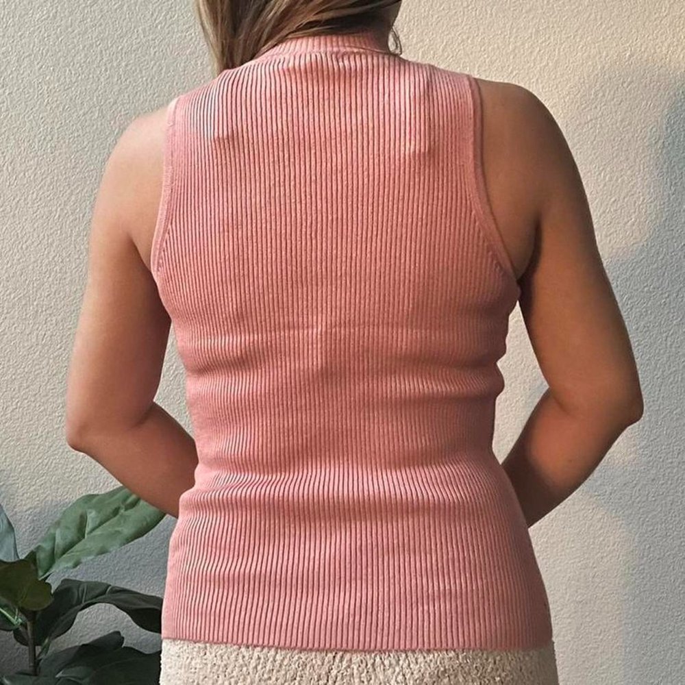 Pink Ribbed Low Cut Top - Picture 2 of 3